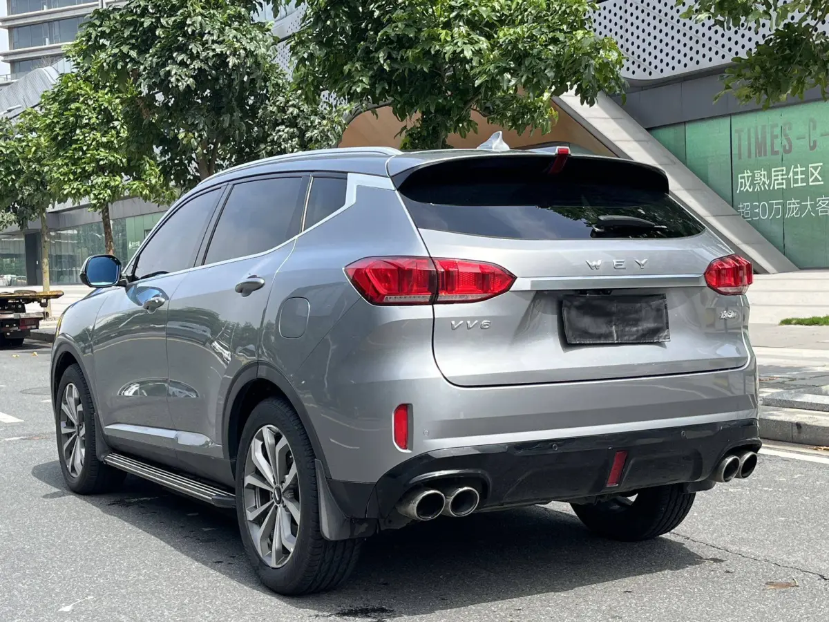 WEY VV6 2.0T Automatic Ultra Luxury Edition view 5