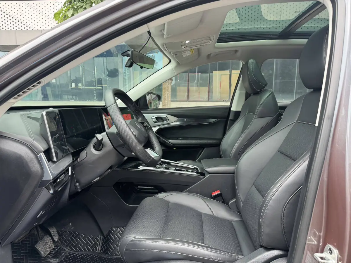 MG ONE Alpha Intelligence Sport Series 1.5T Pioneer Edition view 4
