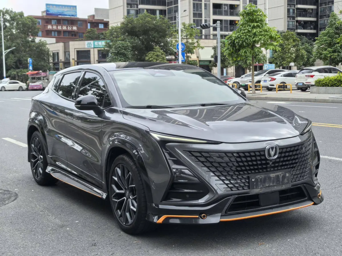Changan UNI-T 1.5T Sport Flagship Edition view 3