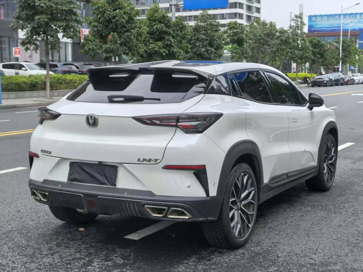 Changan UNI-T 1.5T Automatic Premium Edition view 7