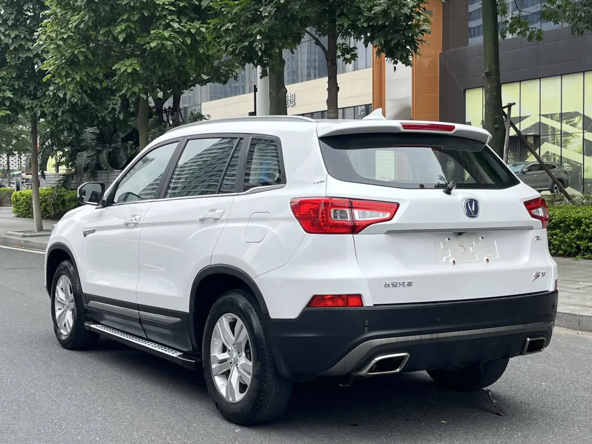 Changan CS75 1.5T Automatic Fengrui Edition (2017) view 5