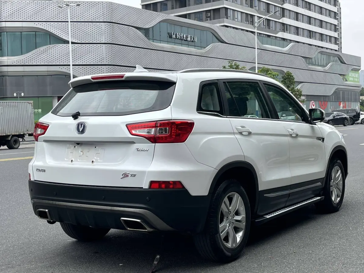 Changan CS75 1.5T Automatic Fengrui Edition (2017) view 6