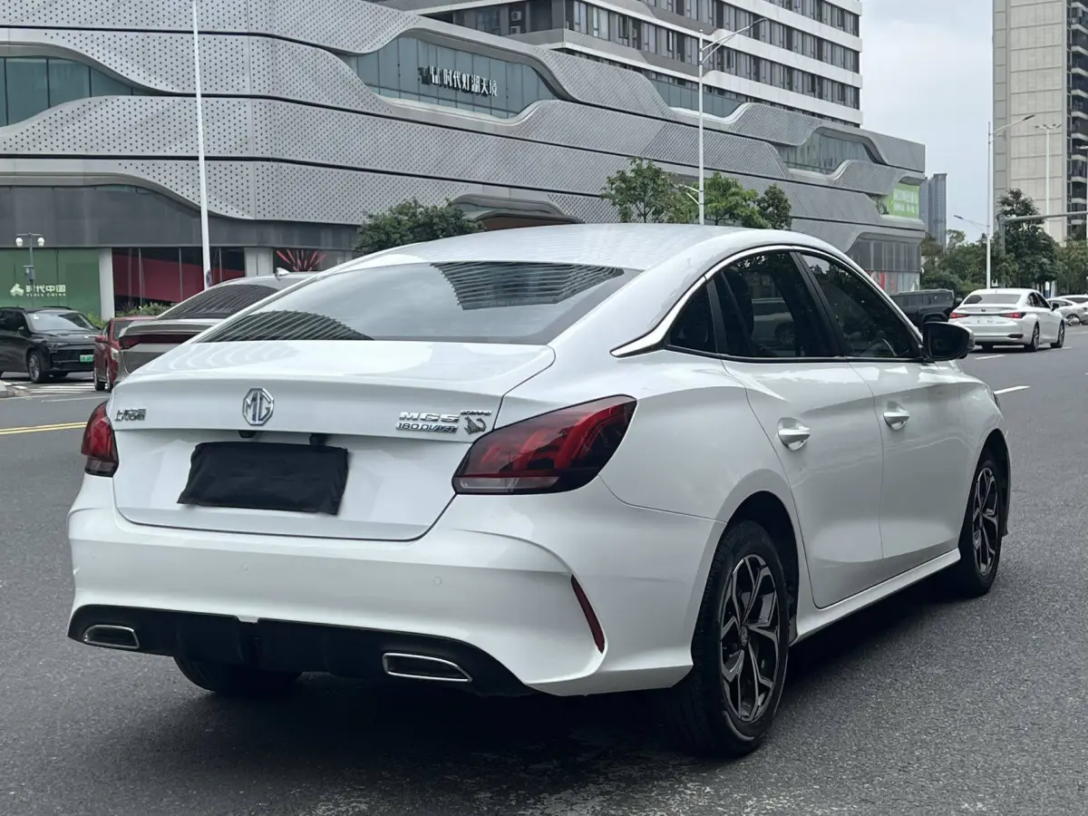 MG5 180DVVT CVT Deluxe Edition （1.5L） view 5