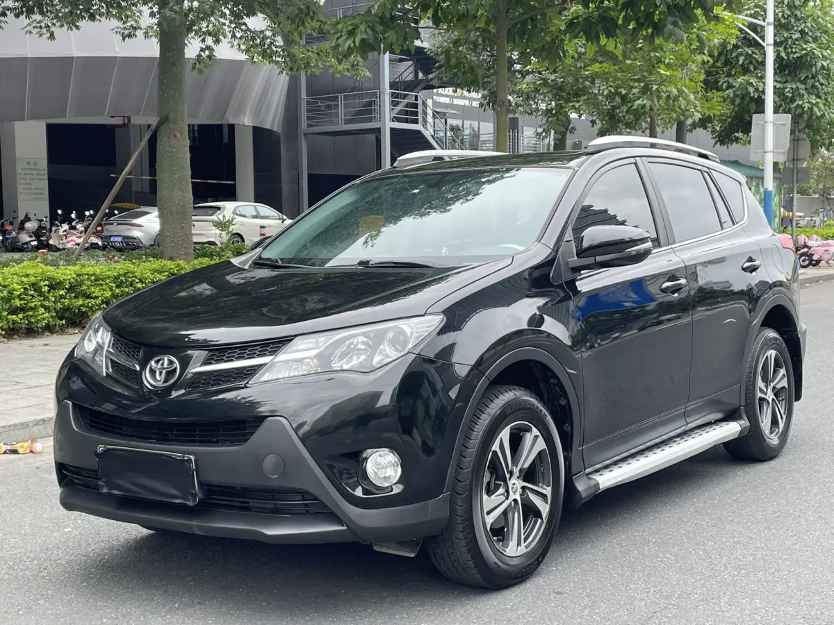 Toyota RAV4 2.0L CVT 2WD Fashion Edition main view