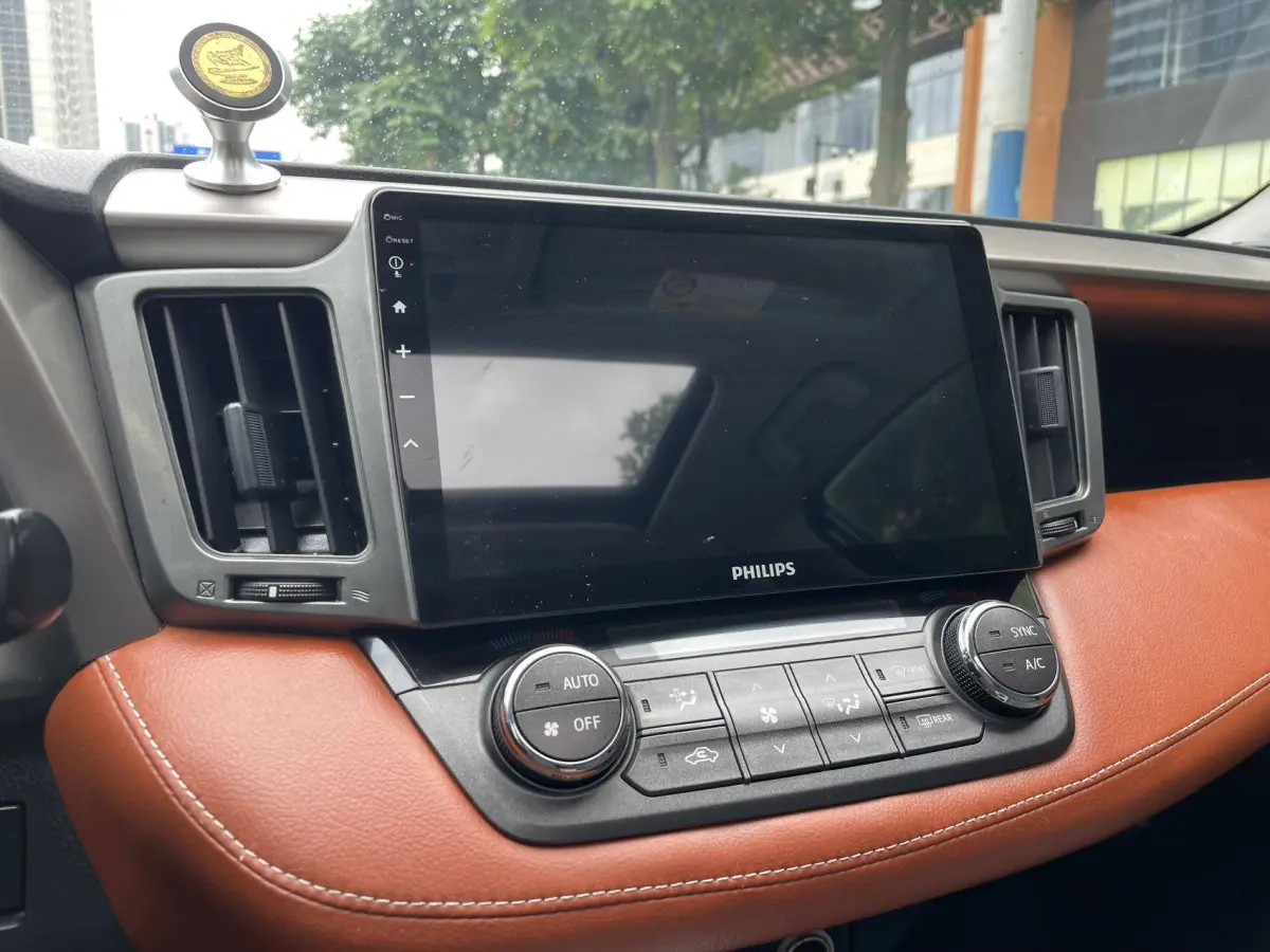 Toyota RAV4 2.0L CVT 2WD Fashion Edition view 11