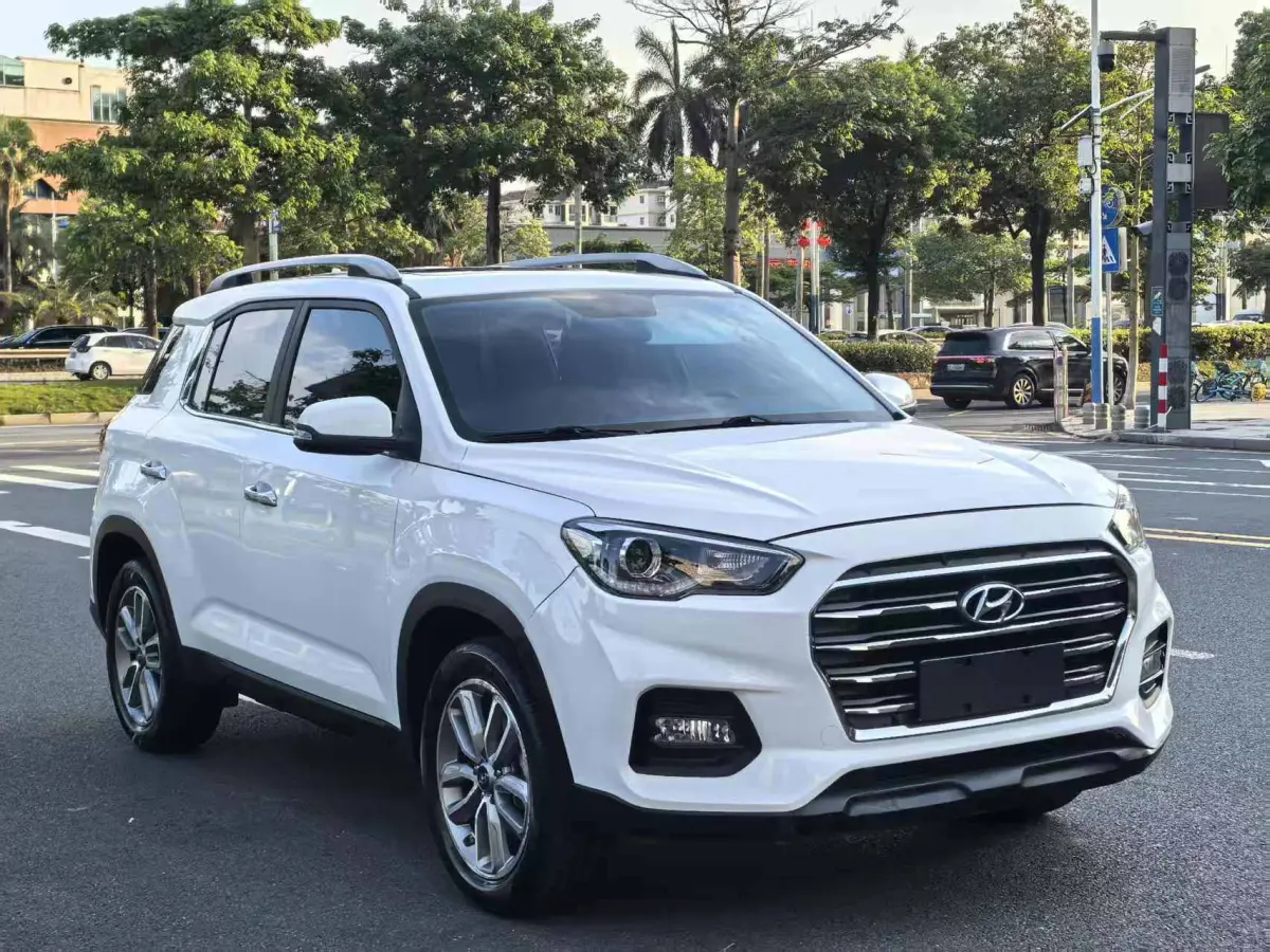 Beijing Hyundai ix35 2.0L Auto FWD – Smart & Brave Deluxe Edition view 3