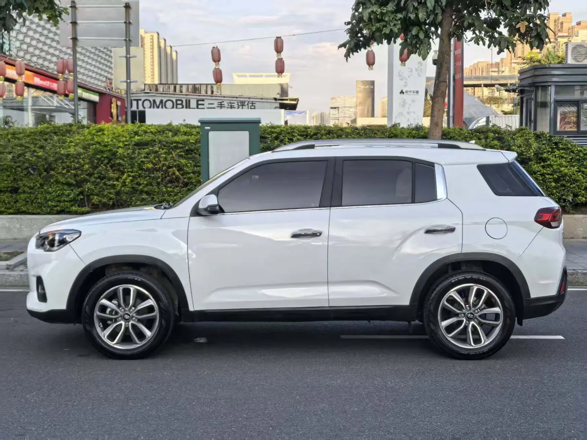 Beijing Hyundai ix35 2.0L Auto FWD – Smart & Brave Deluxe Edition view 4