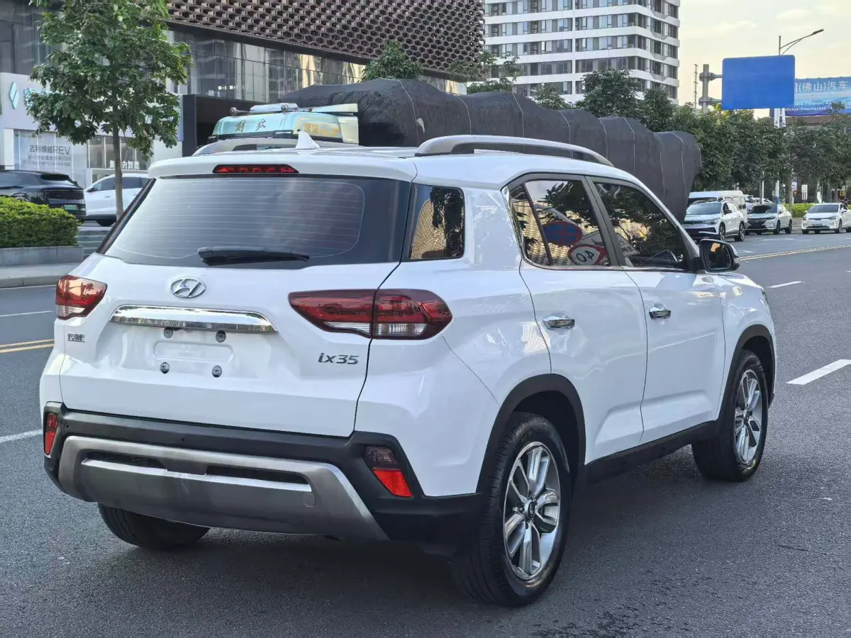 Beijing Hyundai ix35 2.0L Auto FWD – Smart & Brave Deluxe Edition view 7