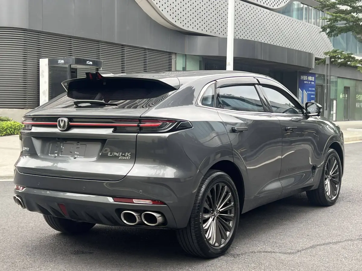 Changan UNI-K 2.0T AWD Premium Edition view 5