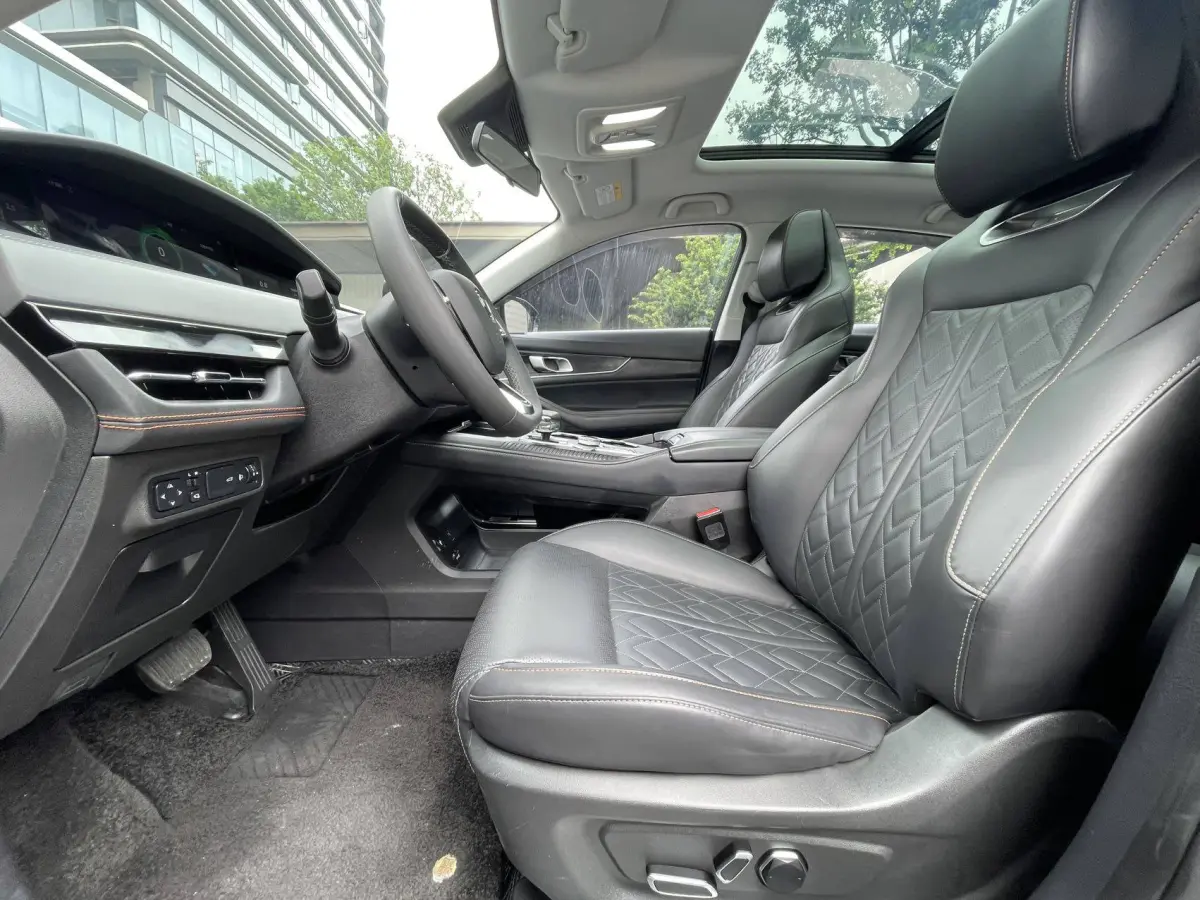 Changan UNI-K 2.0T AWD Premium Edition view 7