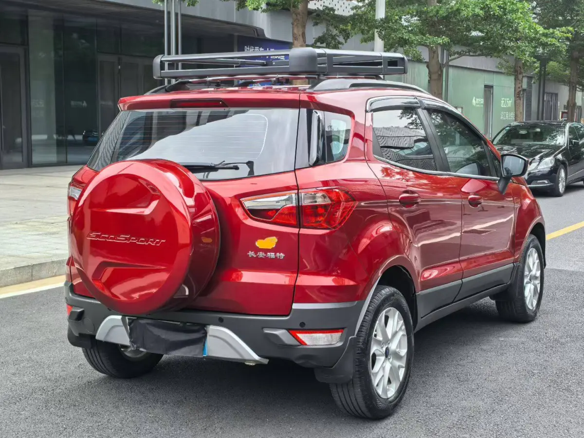 Ford EcoSport 1.5L Automatic Trend Edition view 5