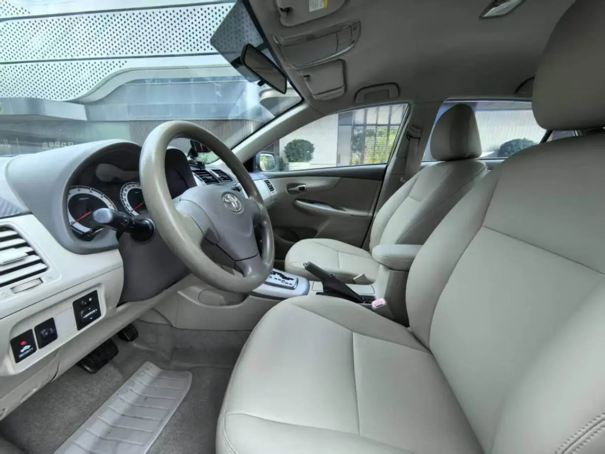 Toyota Corolla 1.6L Automatic Comfort view 8