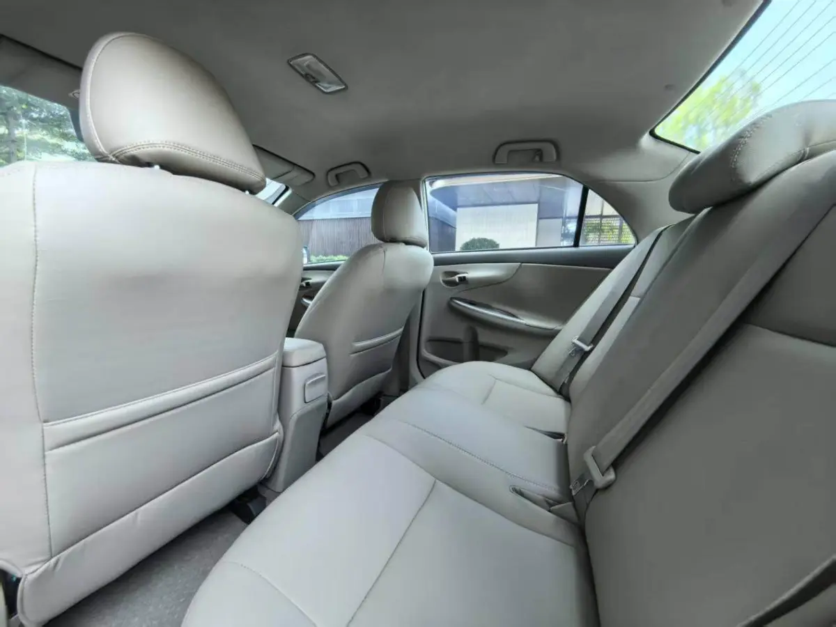 Toyota Corolla 1.6L Automatic Comfort view 9