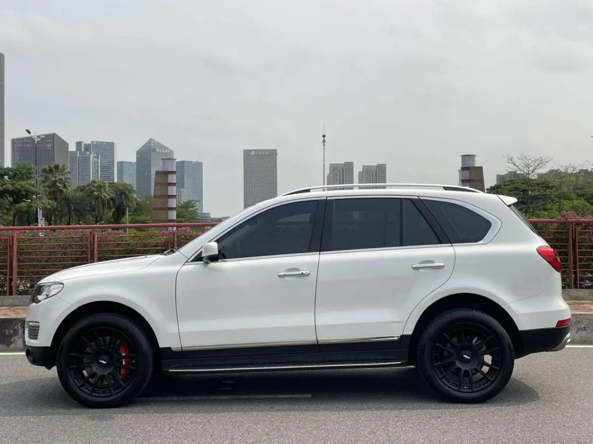 Haval H8, 2.0T Automatic 2WD Premium Edition view 4