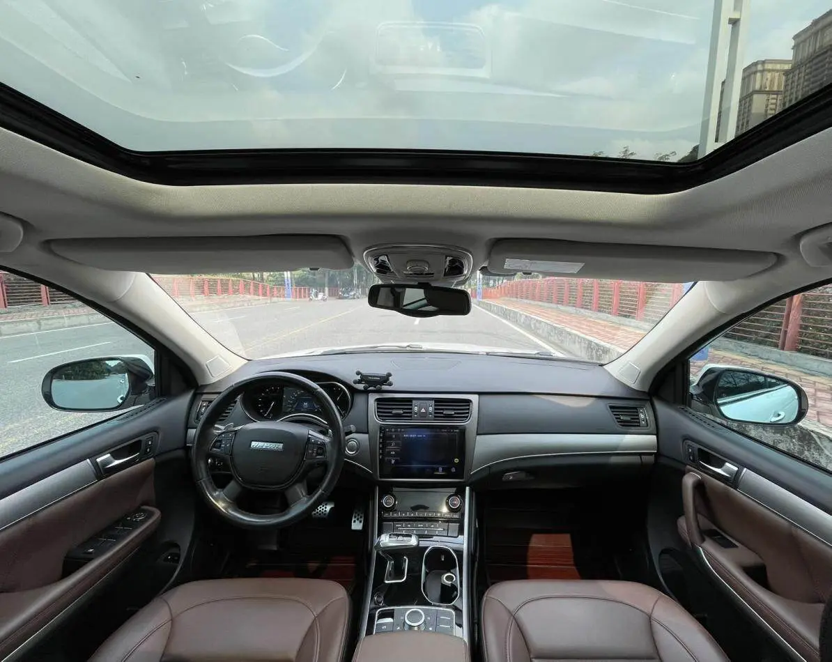 Haval H8, 2.0T Automatic 2WD Premium Edition view 6