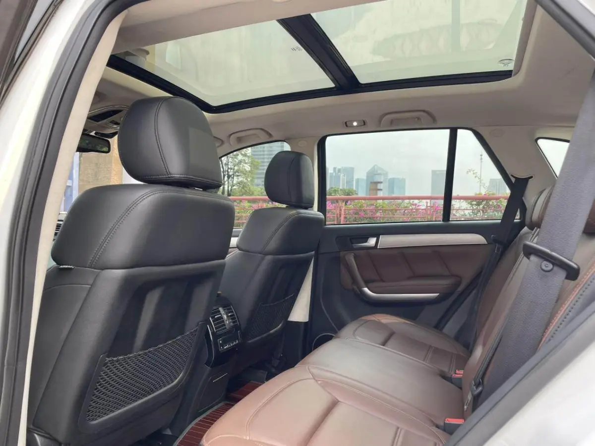 Haval H8, 2.0T Automatic 2WD Premium Edition view 7