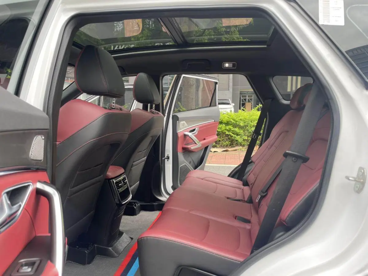 Jetour X70 PLUS 2021 1.6T DCT ground 5 seats view 6