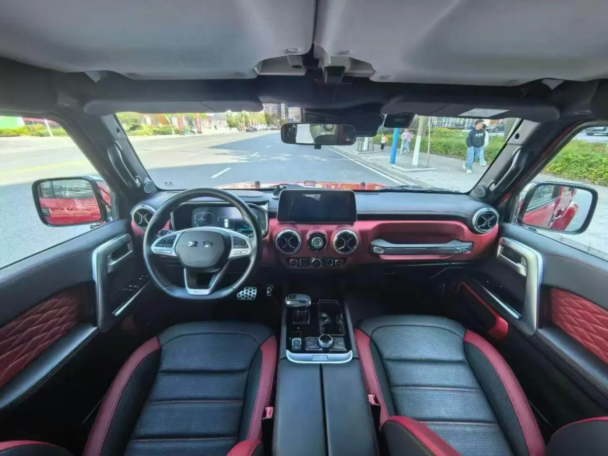 Beijing off-road BJ40. 2.0T Automatic Four-wheel Drive City Hunter Version Chivalrous Model view 5