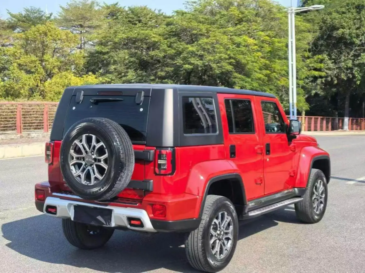 Beijing off-road BJ40. 2.0T Automatic Four-wheel Drive City Hunter Version Chivalrous Model view 7