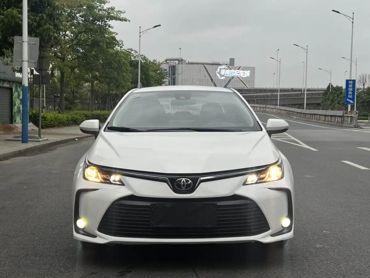 2023 Toyota Corolla 1.2T Pioneer Edition view 3