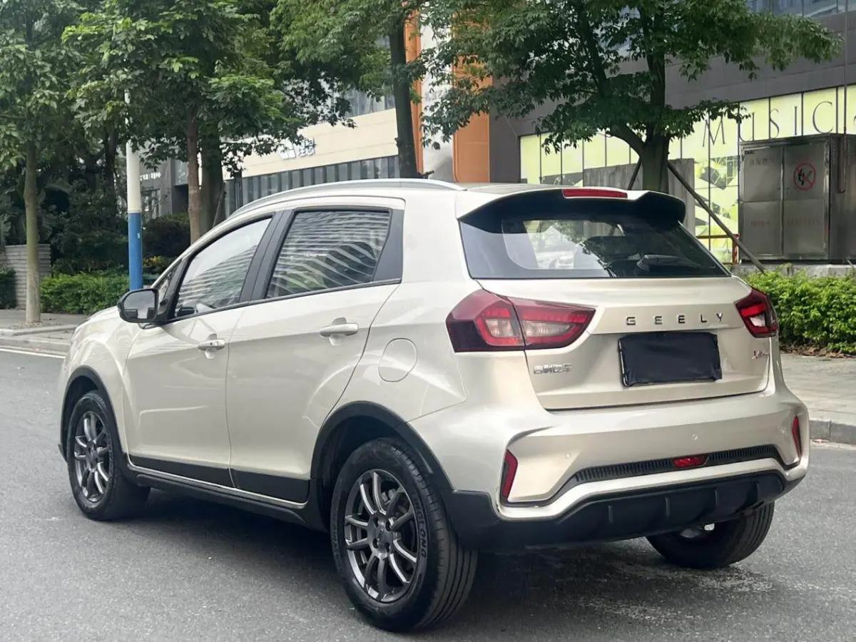 Geely Vision X3, 1.5L Automatic Premium Edition view 6