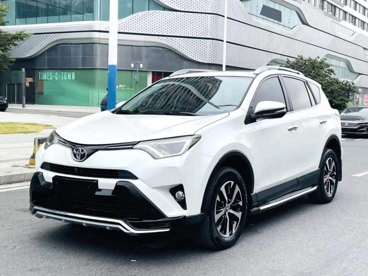 Toyota RAV4, 2.0L Fashion Edition. main view