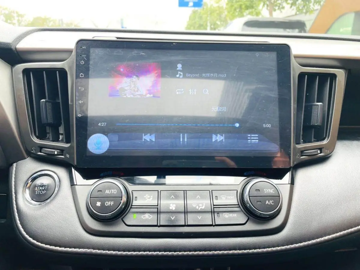 Toyota RAV4, 2.0L Fashion Edition. view 10