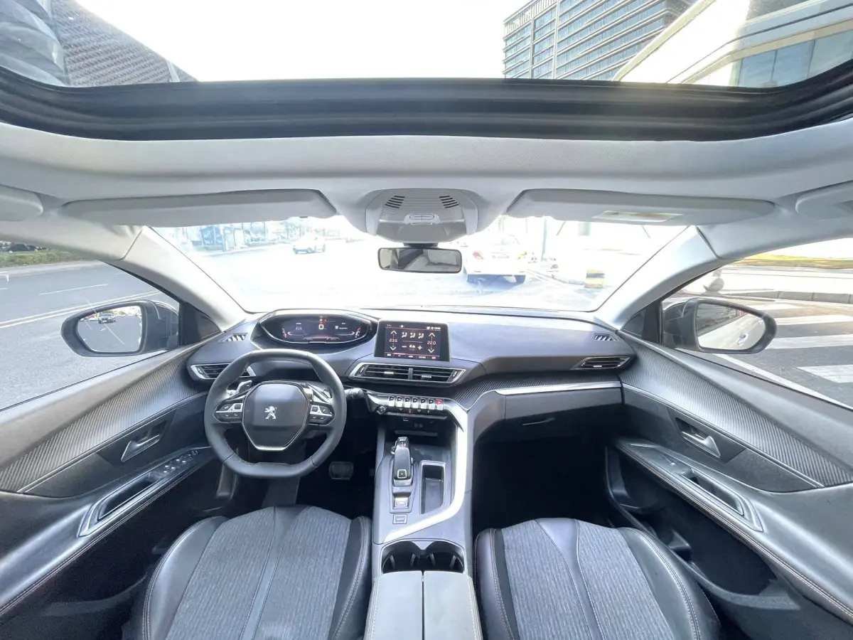 Peugeot 5008 350THP Elite 7-Seater view 7