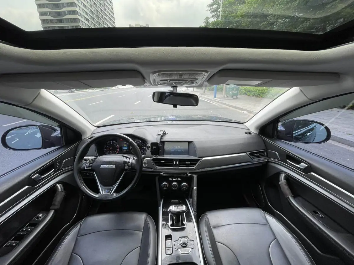 Haval H6 1.5T automatic luxury version view 9